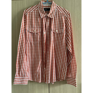เสื้อเชิ้ตลายสก๊อตสีน้ำตาลส้ม แบรนด์ HASS ป้ายติดไซด์ s อก 40” ยาว 27” (มือสองของแม่ค้าเองค่ะ) สภาพใหม่