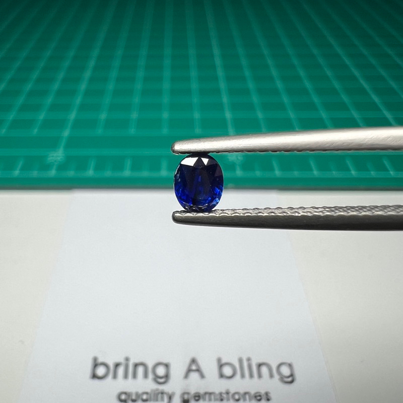 ไพลิน-blue-sapphire-จากศรีลังกา-น้ำหนัก-0-39-กะรัต-5-0x4-0mm-พลอยธรรมชาติ