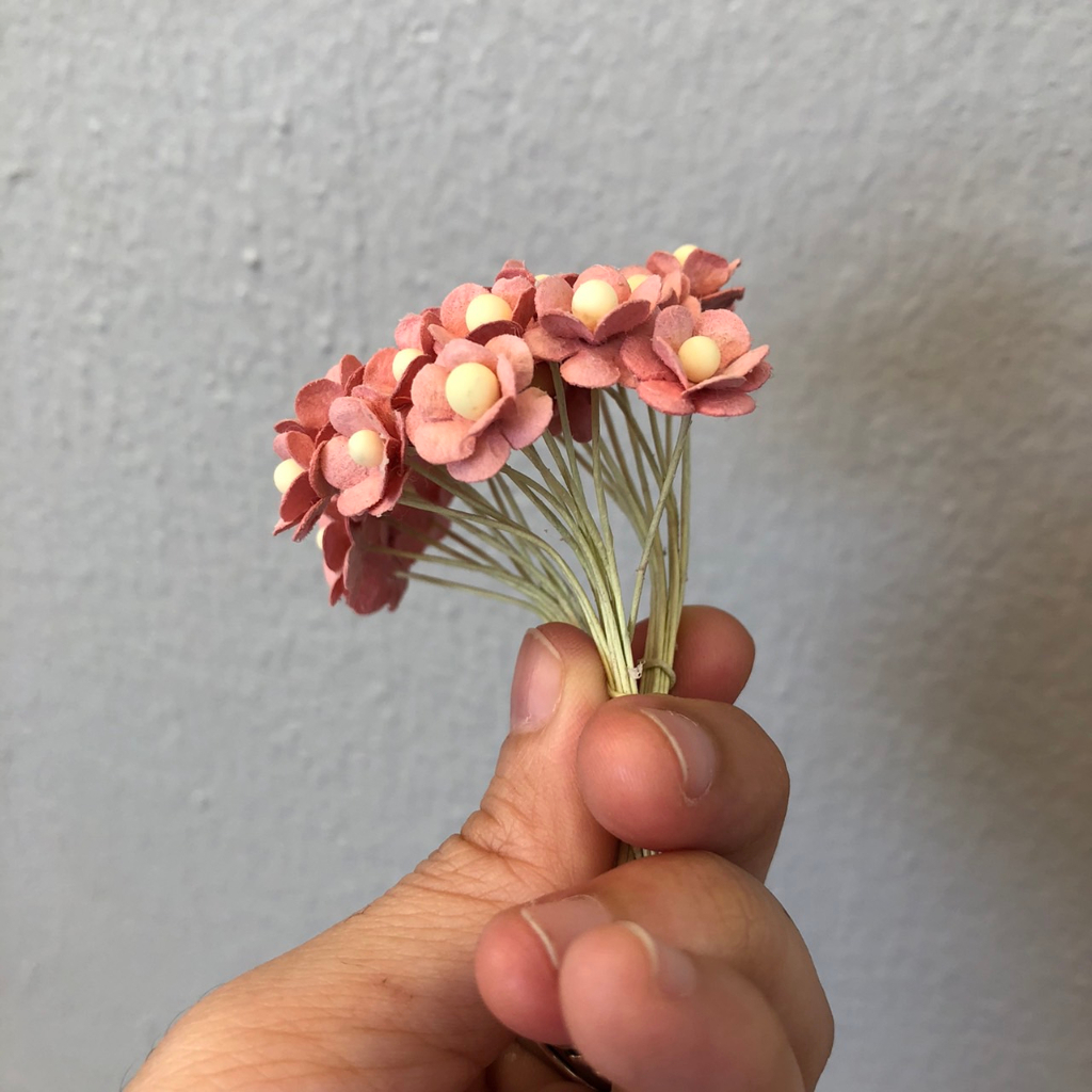 ดอกไม้กระดาษสาดอกไม้ขนาดเล็กสีชมพู-74-ชิ้น-ดอกไม้ประดิษฐ์สำหรับงานฝีมือและตกแต่ง-พร้อมส่ง-f204