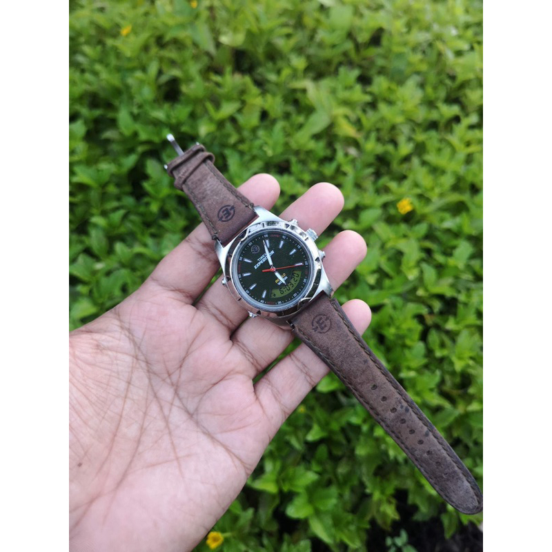 นาฬิกา-timex-expedition-indiglo-wr50m-มือ2