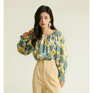 Flora blouse เสื้อปาดไหล่เกาะอกลายดอกแขนยาว