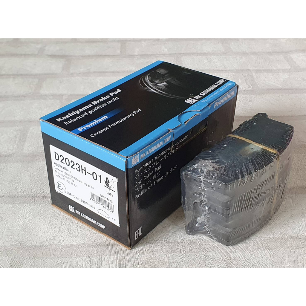 ผ้าเบรคหน้า Toyota Corolla AE80 , AE82 ( 1983 - 1989 ) รุ่น 1.3 , 1.6 ...