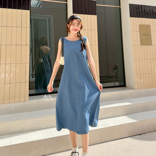 Jersey dress 💙เดรสยีนแขนกุด น้องเป็นเดรสทรงปล่อยๆแต่ไม่พองเลย ใส่แล้วดูโปร่งมากก✨