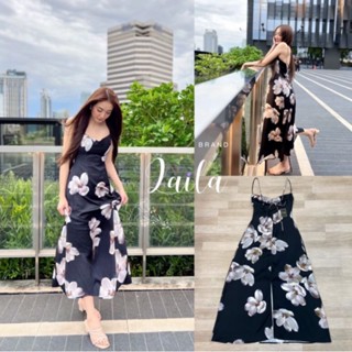 maxidress สายเดี่ยว สายสามารถปรับได้ค่ะ ทรงคอวีเล็กๆ ช่วงเอวแต่งเข้ารูป ปลายเดรสปล่อยบานทรงเอ