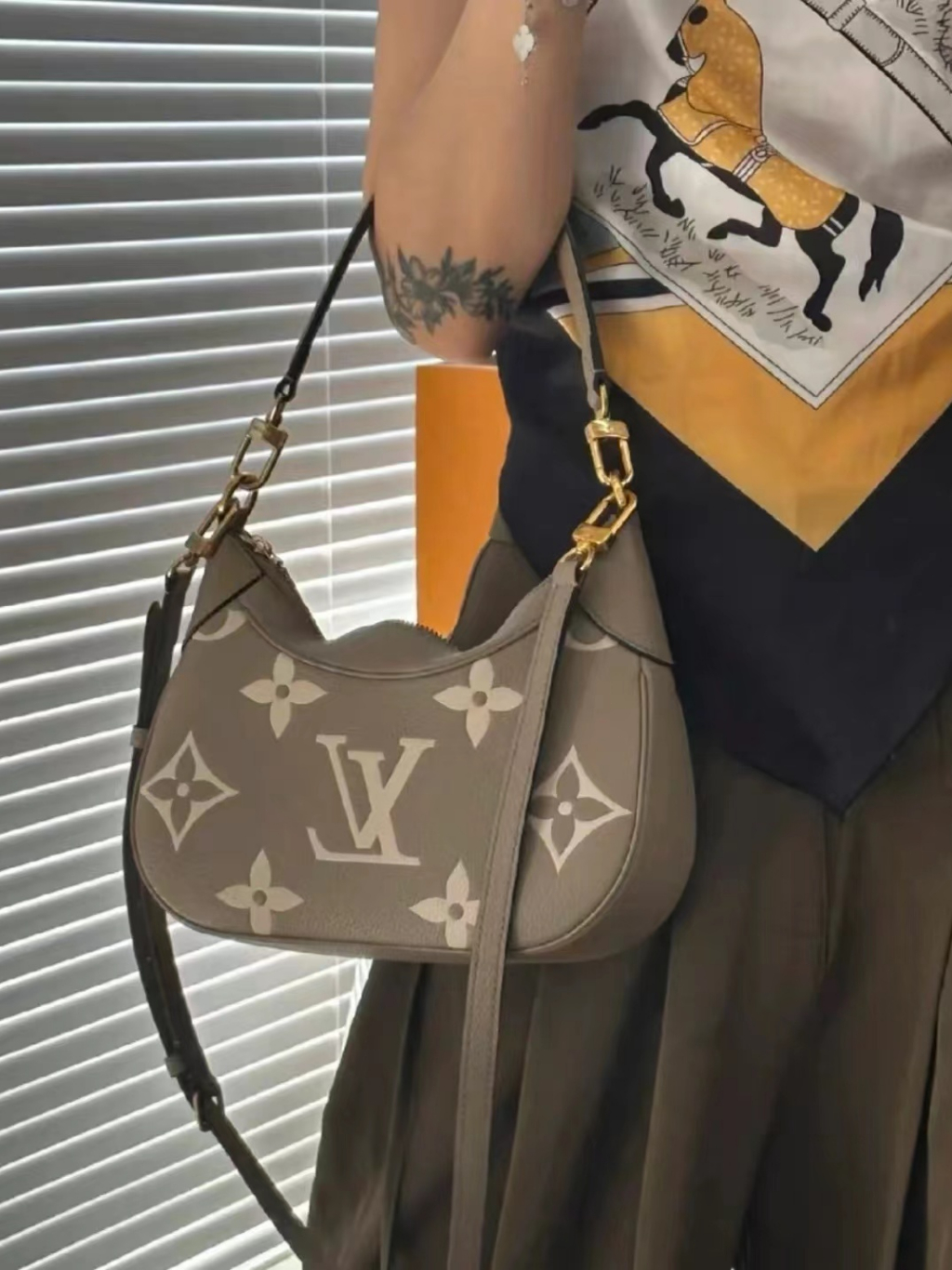 หลุยส์วิตตอง-louis-vuitton-กระเป๋า-bagatelle-กระเป๋าผู้หญิง-กระเป๋าสะพายข้าง-กระเป๋าสะพายไหล่-กระเป๋าถือ