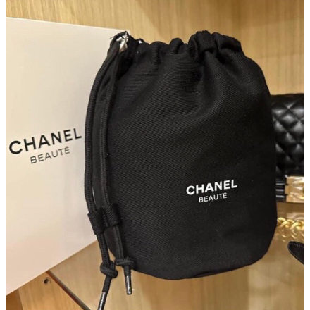 กระเป๋าชาแนล-chanel-beaute-makeup-bag-pouch-กระเป๋าเครื่องสำอางค์ชาแนล