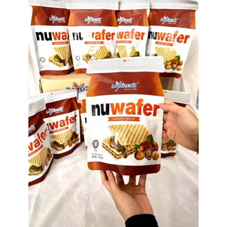 (ยกลัง) Nuwafer ขนมเวเฟอร์สอดไส้ช็อกโกแลตผสมถั่วฮาเซลนัท ขนาด 130 กรัม ยกลัง 24 ห่อ