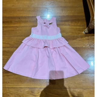 smock dress girl size 3y : 2-3 ขวบใส่ได้ ผ้าดีงานดี ไซส์ประมาณ  อก 22 นิ้วจ้า