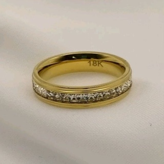แหวนพลอยสแตนเลสยิงเลเซอร์แท้ 100% พลอยแถวเดียวเต็มวง (สวยมากครับ)