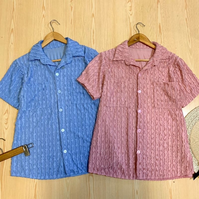 สอบถามก่อนชำระเงิน-เสื้อเชิ้ตคอปกแขนสั้นติดกระดุมหน้าเนื้อผ้าสาหร่ายนิ่มใส่สบายทรงสวยน่ารักมาก