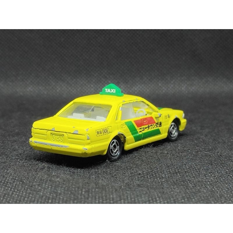 tomica-รถtaxi-nissan-bluebird