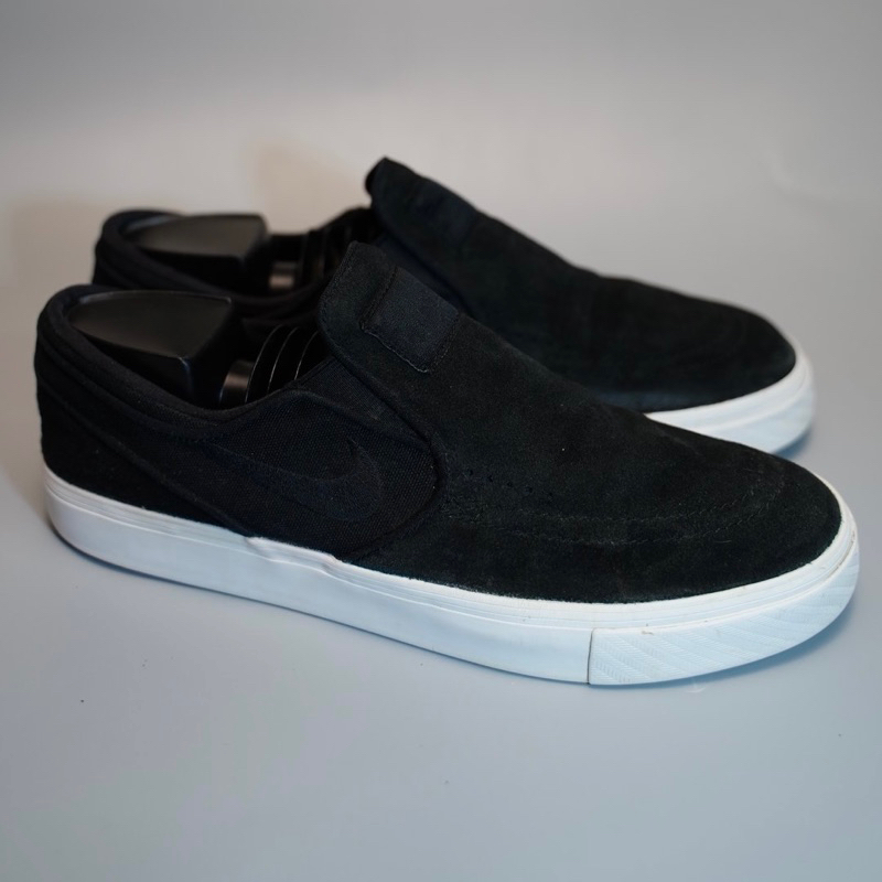 nike tekno white and black