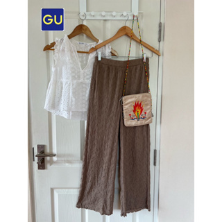 GU กางเกงผ้าย่นๆ x cotton x M สภาพใหม่ ผ้าย่นๆใส่แล้วน่ารักมาก เอว 26-34 สะโพก 44 ยาว 38 Code: 1138(7)