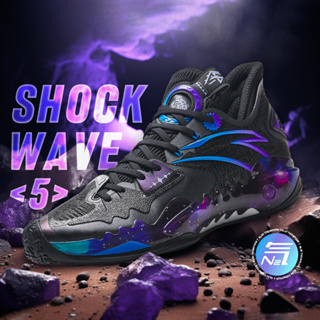 [ANTA X Kyrie Irving] Shock Wave 5 Men Basketball Shoes Nitroedge รองเท้าบาสเก็ตบอลกันลื่นผู้ชาย 812331611
