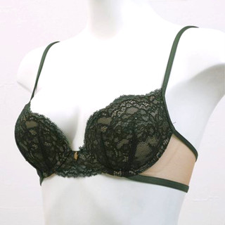 Annebra บราเสริมทรง ตะขอหลัง คอวี มีโครง เสริมฟองน้ำ Push up Mold bra V Neck รุ่น AB1-576 สีเขียว