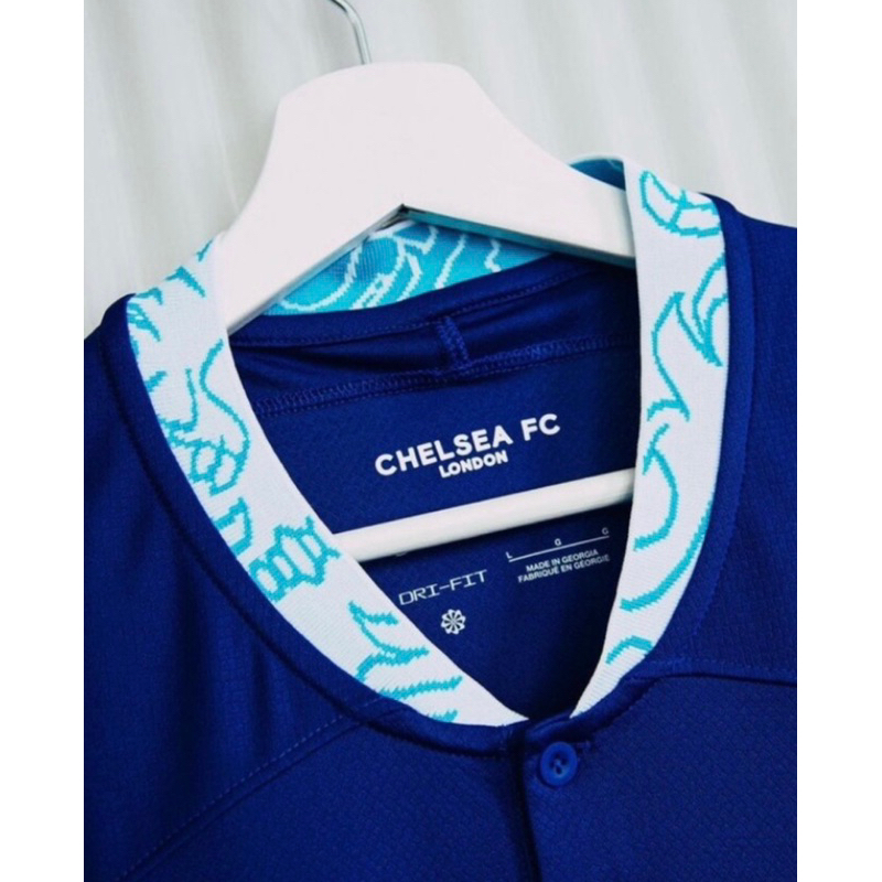 ของแท้-เสื้อเชลซี-เกรดเเฟนบอล-nike-chelsea-2022-2023-home-replica-jersey-rush-blue-chlorine