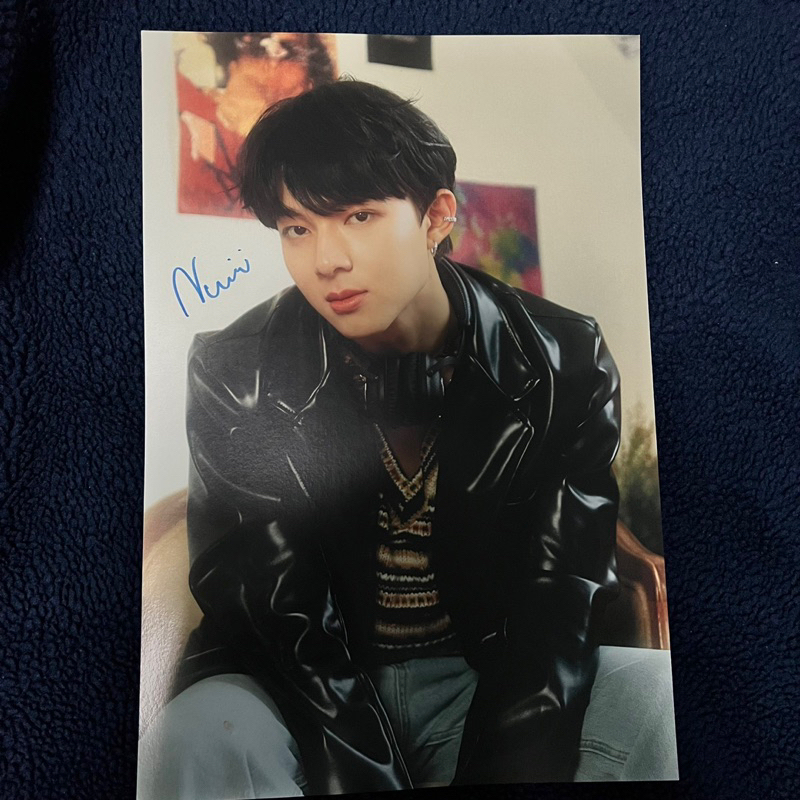 พร้อมส่ง-zeenunew-real-sign-poster-ลายเซ็นสดซีนุนิว