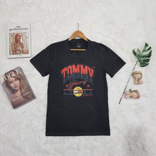 เสื้อยืด Tommy ใส่สบายผ้านิ่มทรงสวย