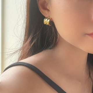 𝐴𝑆𝐻𝐼𝑅𝐴 (14k gold plated) strip earrings open hoop earrings chunky hoop earrings ต่างหูสายฝอ ต่างหูห่วง ต่างหูห่วงหนา