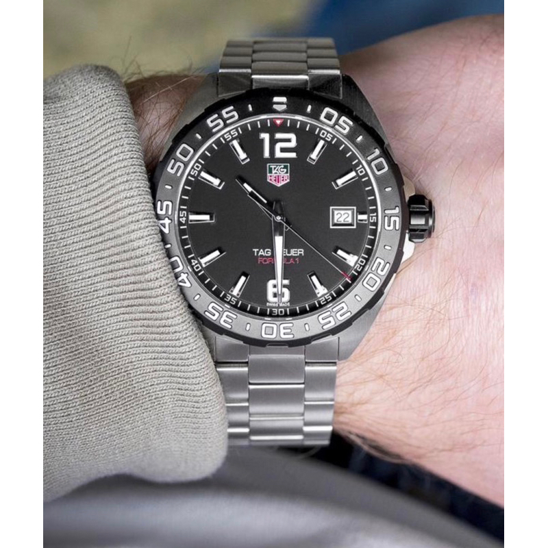 new-tag-heuer-formula-black-dial-watch