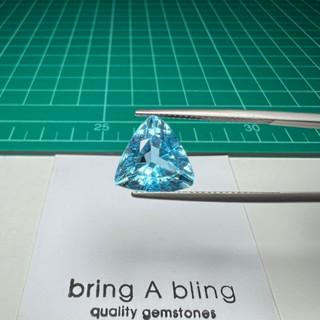 บลูโทแพส (swiss blue topaz) (12x12x7.5) 7.25 ct สีฟ้าสดใส เหลี่ยมสวยไฟเต็ม สะอาด