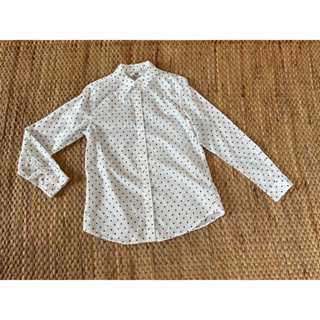 UNIQLO x cotton x M polkadot shirt  ไม่ตำหนิ สภาพ 60% อก 36 ยาว 24 • Code : 392(4)