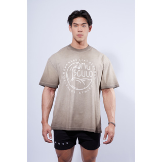 Musculo เสื้อยืดโอเวอร์ไซส์ ฟอกทูโทน พิมพ์ลายlogo