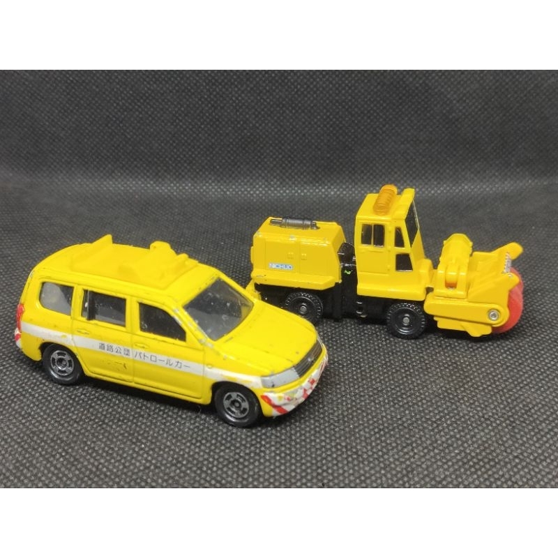 tomica-nichijo-manufacturing-rotary-snowplow-amp-toyota-probox