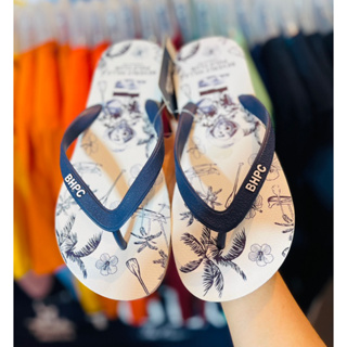 ภาพขนาดย่อของภาพหน้าปกสินค้ารองเท้าแตะผู้หญิง Beverly hills polo ของแท้100% ราคา169 บาท จากร้าน mochashop55 บน Shopee ภาพที่ 1