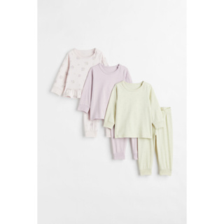 H&amp;M [แพ็ก 3 ชุด] ชุดเด็กเล็ก ชุดนอนผ้าคอตตอนยืด เสื้อแขนยาว กางเกงขายาว สีชมพูอ่อนลายดอกไม้ สีม่วง สีเขียว