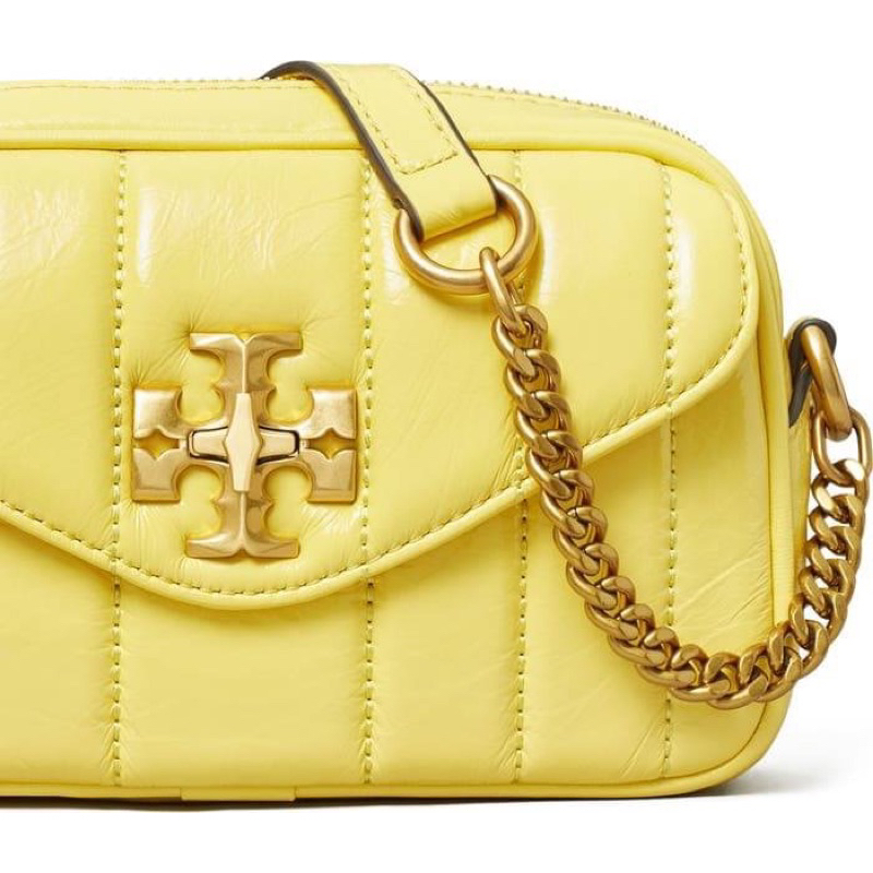 tory-burch-mini-kira-patent-leather-camera-bag-สี-vitage-lemon-พร้อมส่ง