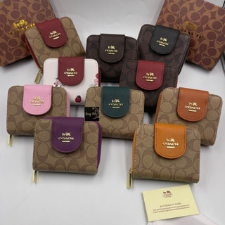กระเป๋าสตางค์ผู้หญิงใบสั้น โค้ช สินค้าพร้อมส่ง พร้อมกล่อง ถุงผ้า งานเกรดพี่เมียม ขนาด5.5นิ้ว