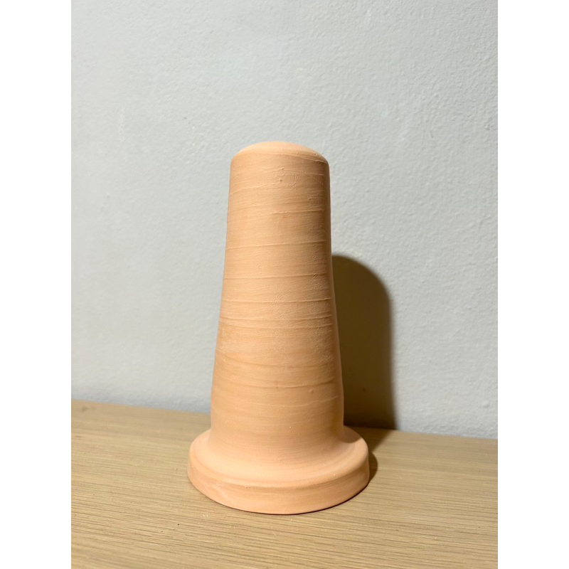 discus-cone-กรวยสำหรับปลาวางไข่-เพาะพันธุ์ปลา-รูปทรงกรวย-งานดินเผา-handmade