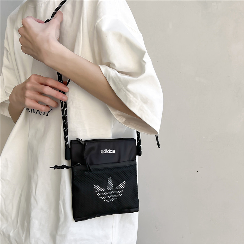 adidas-backpack-clover-summer-ใหม่-กระเป๋าผู้ชาย-กระเป๋าสตรี-กระเป๋าเป้สะพายหลังกีฬา-trend