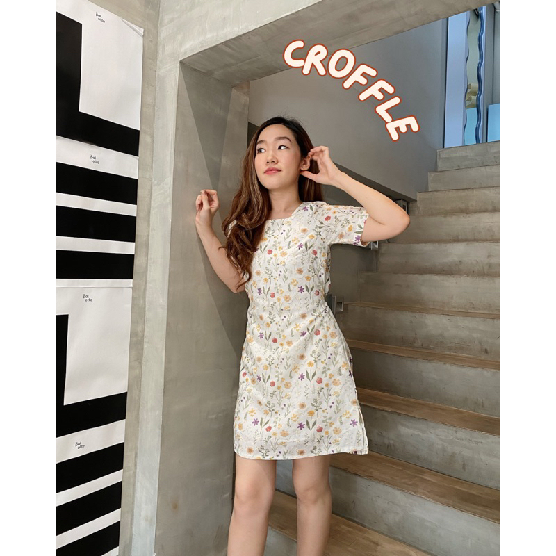 ภาพหน้าปกสินค้า93FAVORS "Croffle dress" เดรสสั้น คอเหลี่ยม จากร้าน 93favorsofficial บน Shopee