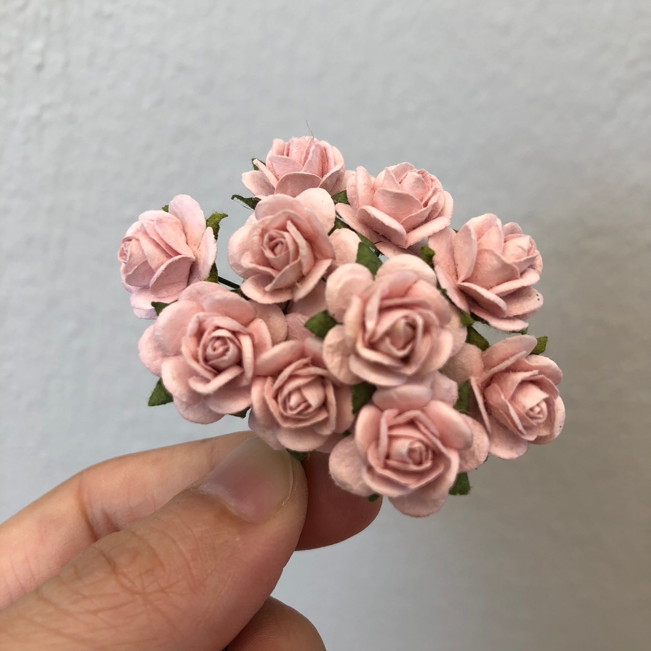 ดอกไม้กระดาษสาดอกไม้กุหลาบขนาดเล็กสีชมพูอ่อน-80-ชิ้น-ดอกไม้ประดิษฐ์สำหรับงานฝีมือและตกแต่ง-พร้อมส่ง-f265