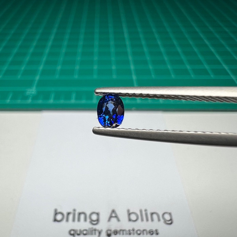 ไพลิน-blue-sapphire-น้ำหนัก-0-48-กะรัต-5-0x4-0mm-พลอยธรรมชาติ