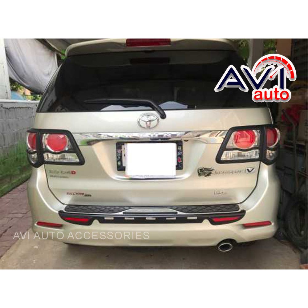 ครอบไฟหน้า-ครอบไฟท้าย-toyota-fortuner-2011-2014-สีดำด้าน