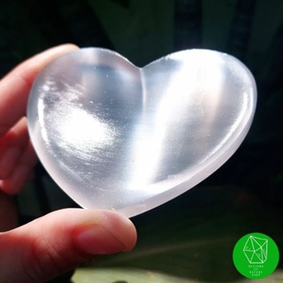 เซเลไนต์แกะเป็นทรงถ้วยรูปหัวใจSelenite Bowl