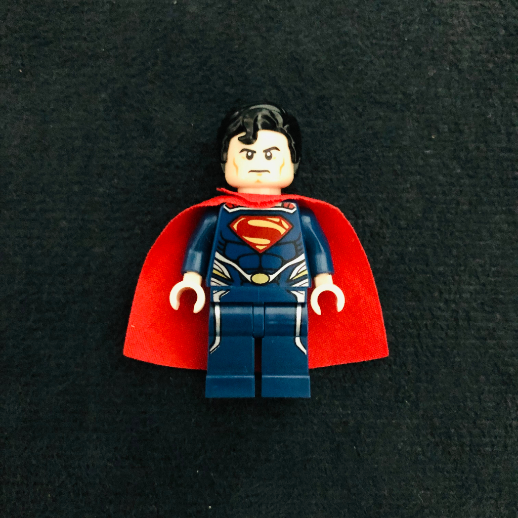 lego-part-minifigure-sh077-superman-dark-blue-suit-2013