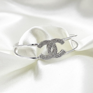 กำไลเงินแท้ประดับเพชร ตัวเรือนเงินแท้ปั๊ม 925 กำไลเงินแฟชั่น : 925 Sterling Silver CC Bangle [GSPCZ0238]