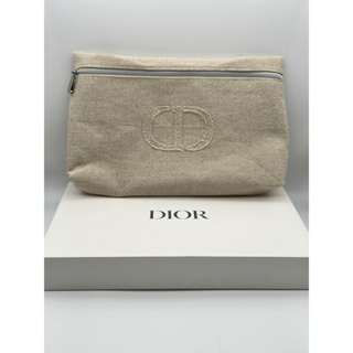 Dior Cosmetic Bag สีครีม พร้อมกล่อง สินค้าของแท้ฉลากไทยค่ะ