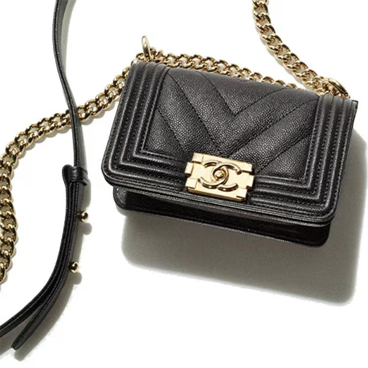 ชาแนล-chanel-leboy-mini-v-women-shoulder-bag-กระเป๋าโซ่-กระเป๋าแมสเซนเจอร์-กระเป๋าคลัช