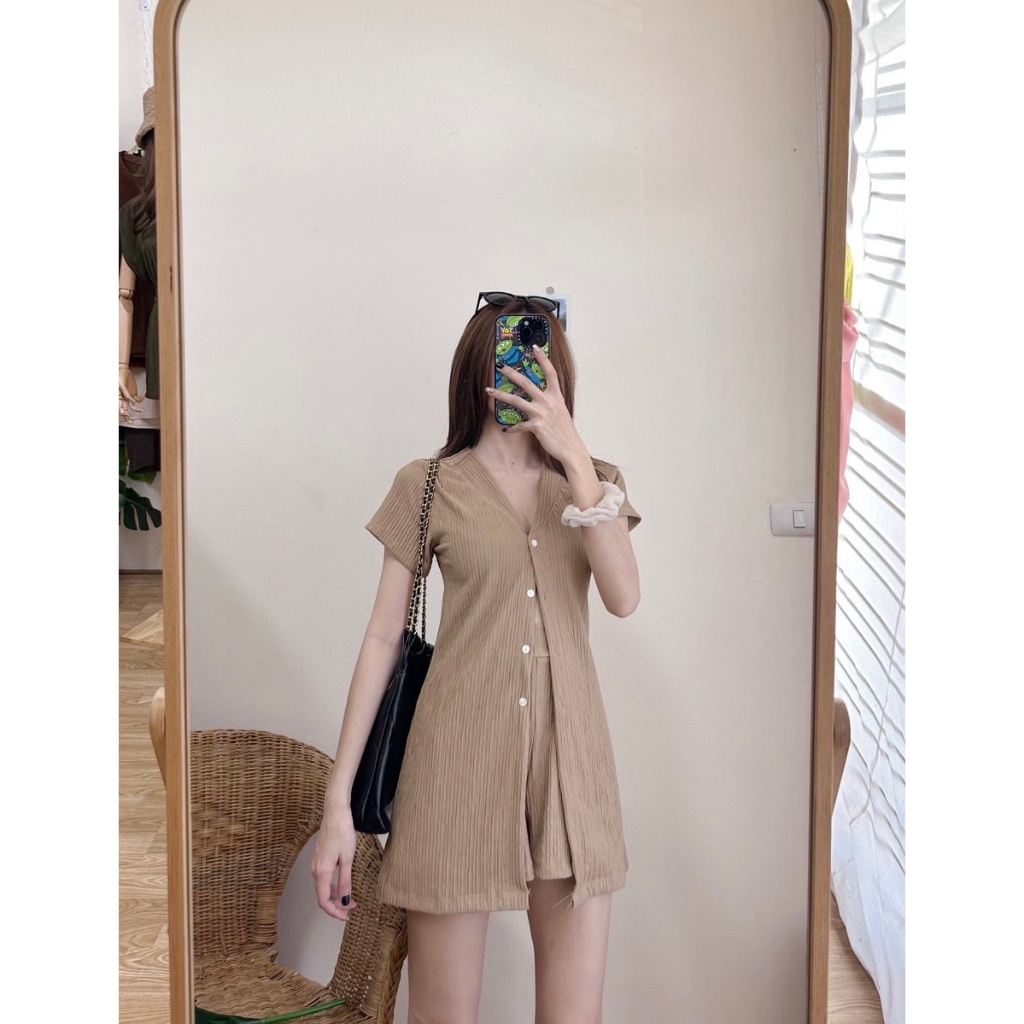 ชุดเซ็ทเสื้อแขนสั้น-กางเกงขาสั้น