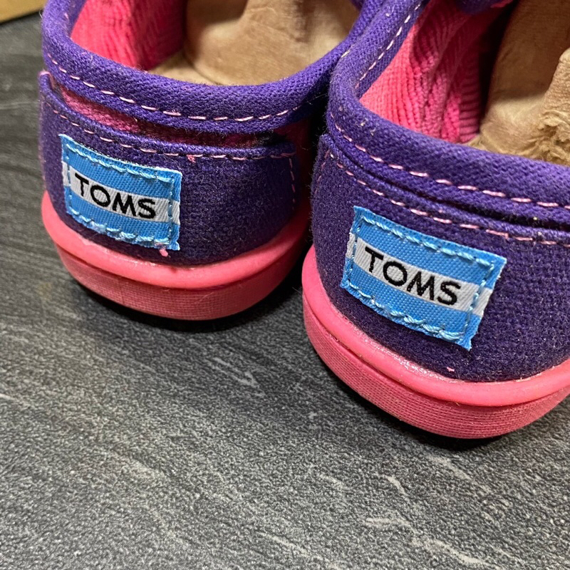 รองเท้าเด็ก-toms-ของแท้รุ่นเก่า-ใส่สบาย-สวยเท่