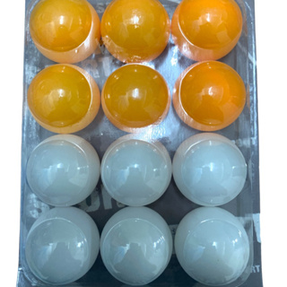 ภาพขนาดย่อของภาพหน้าปกสินค้าลูกปิงปอง สีส้ม ผสม สีขาว 1 แพ็ค บรรจุ 12 ลูก จากร้าน b2m.s บน Shopee