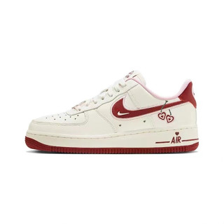 (ของแท้ 100 % )Nike Air Force 1 Low 07 LX "Valentines Day" ระบายอากาศ กันลื่น รองเท้าวิ่ง