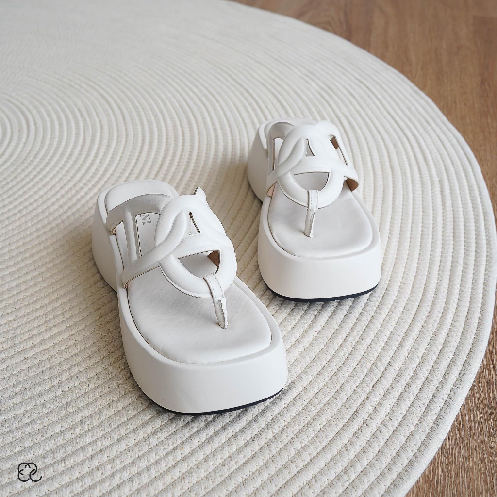 chani-r115-50-l-sandals-รองเท้าแตะ-เสริมส้น-หนัง-pu-premium