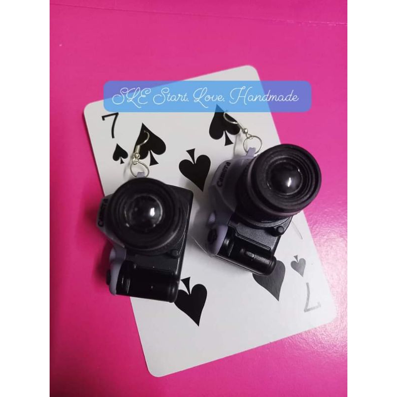 cameraearrings-ต่างหูกล้องถ่ายรูป-มีไฟในเวลากดชัตเตอร์ด้วยนะ