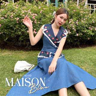 R163 Maison Blue : Maxi Dress